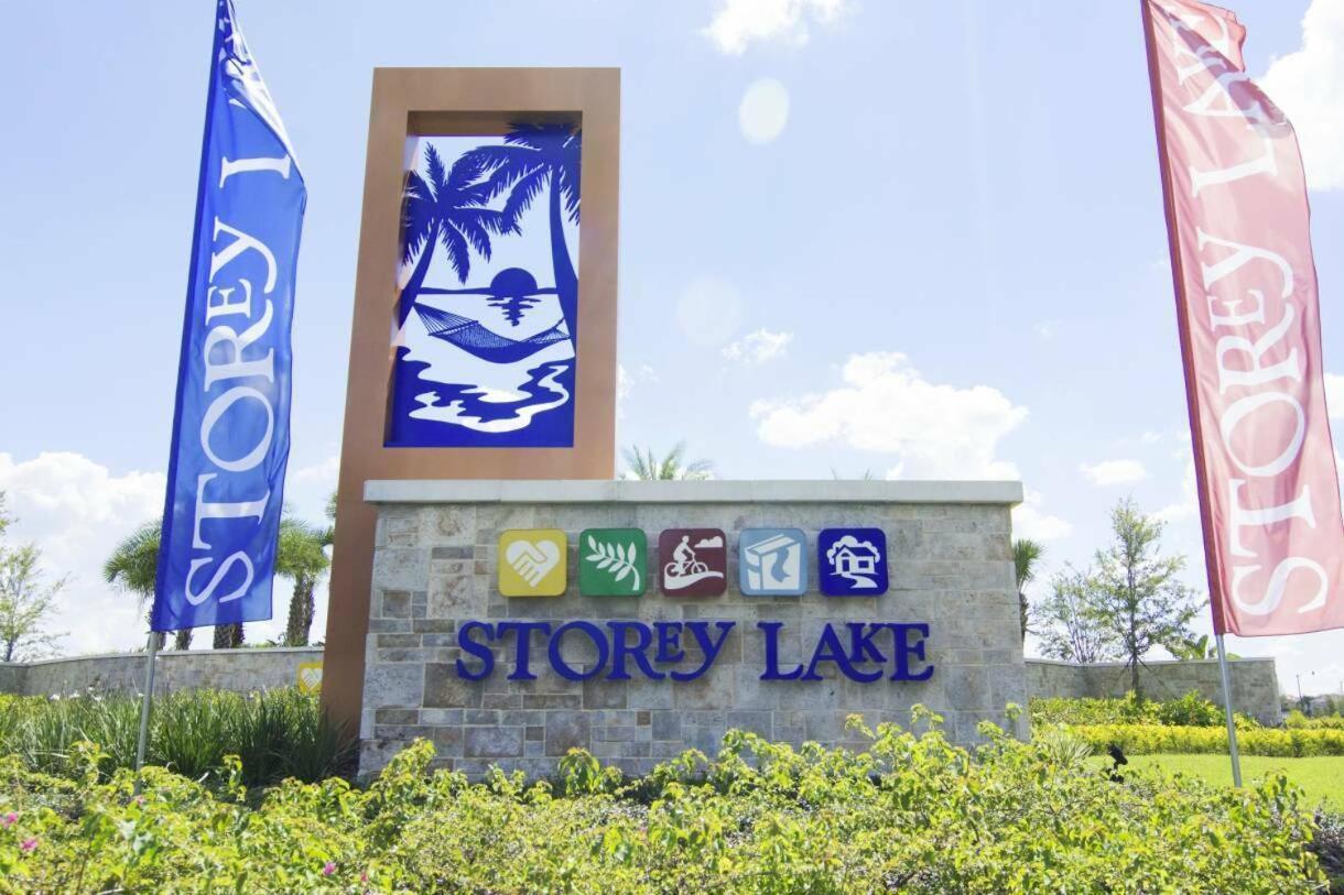 Location With Pool At Storey 4830 Holiday home